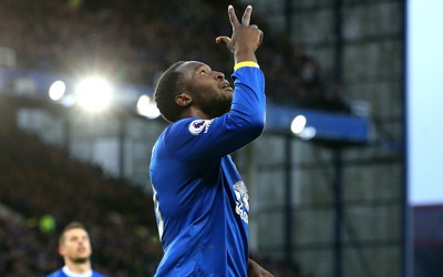 Chuyển nhượng 4/7: Conte sẵn sàng bỏ 100 triệu bảng cho Lukaku