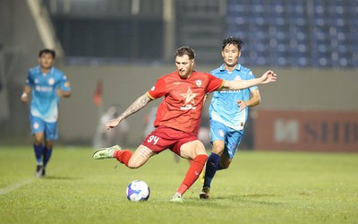 Thêm một tiền đạo hàng đầu V-League bất ngờ xin nhập tịch Việt Nam