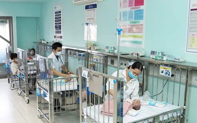 Tiêu chảy cấp do virus Rota, bác sĩ hướng dẫn phòng bệnh cho trẻ trước mùa dịch