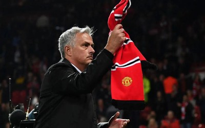 Mourinho muốn nâng cúp vô địch Premier League cùng MU