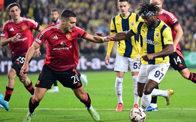 MU bị Fenerbahce của Jose Mourinho cầm hòa 1-1