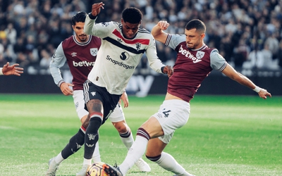 Phung phí cơ hội, Man Utd nhận thất bại cay đắng trước West Ham