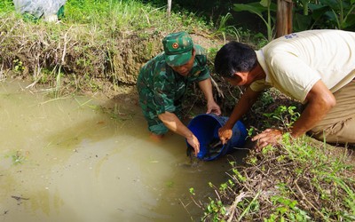 Phó Bí thư Đảng ủy mang quân hàm xanh - Bài 2: Xây dựng thế trận biên phòng toàn dân vững chắc