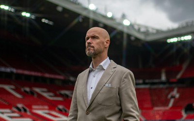 Erik ten Hag trở về quê nhà sau khi bị Man Utd sa thải