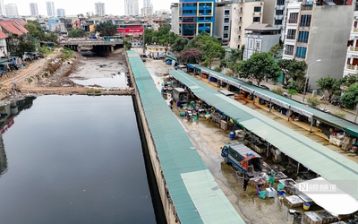 Cận cảnh khu chợ vừa bị Chủ tịch Hà Nội yêu cầu kiểm tra