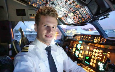 Lý do nhiều hãng hàng không cấm phi công để râu