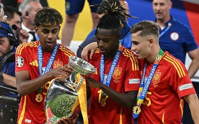 Tây Ban Nha thống trị EURO 2024 với chiến thắng 2-1 trước Anh