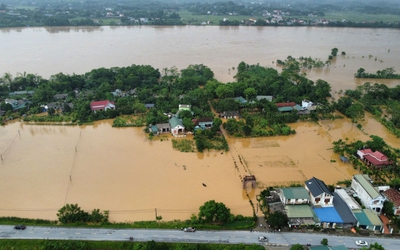 Nước các sông tăng cao, chảy xiết, Hà Nội chuẩn bị phương án sơ tán người dân