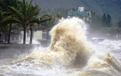 Xuất hiện 3 áp thấp "nối đuôi" đang mạnh lên chóng mặt, liệu có đổ bộ vào nước ta?