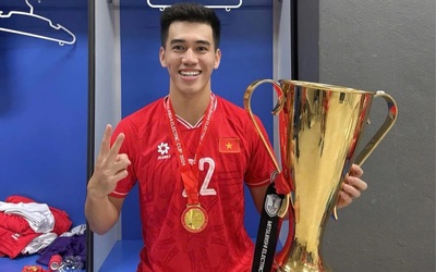 Tấm huy chương vô địch AFF Cup 2024 của Tiến Linh bị lỗi