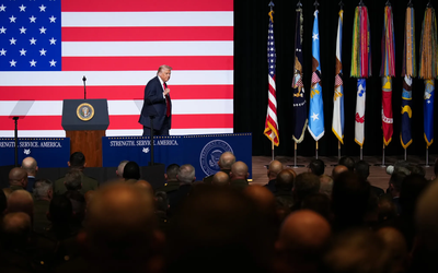 Bên trong phòng họp giữa ông Trump, ông Hegseth cùng các tướng lĩnh Mỹ