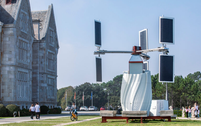 Độc đáo turbine điện gió lai điện mặt trời, tạo ra điện bất kể ngày đêm