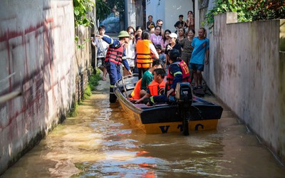 Hà Nội khẩn trương tăng cường nước sạch và an toàn thực phẩm sau mưa lũ