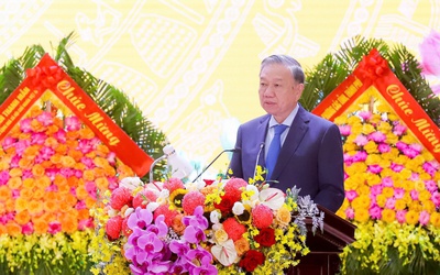 Tổng Bí thư Tô Lâm: Xây dựng LLVT Quân khu 4 cách mạng, chính quy, tinh nhuệ, hiện đại