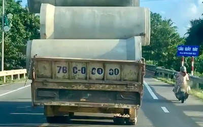Bị phạt 20 triệu đồng vì chở ống cống bê tông không chằng buộc