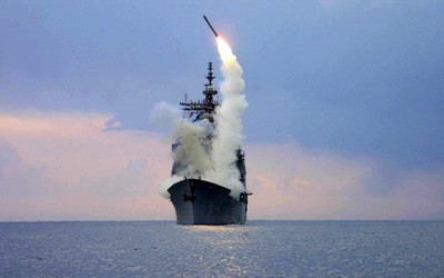 Tổng thống Donald Trump cân nhắc cung cấp tên lửa Tomahawk cho Ukraine