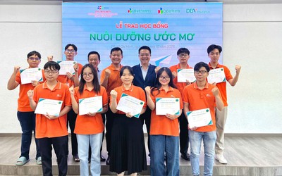 Quỹ Văn hóa DB Kim Jun Ki trao tặng học bổng cho học sinh hoàn cảnh khó khăn Trường Đại học FPT tại Tp.HCM