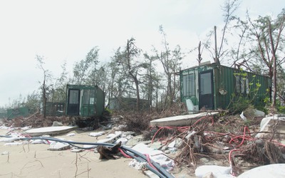 “Thiên đường container” độc nhất Hà Tĩnh tan hoang sau đợt sóng dữ