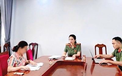 Lợi nhỏ, rủi ro lớn khi mua bán USD ở tiệm vàng