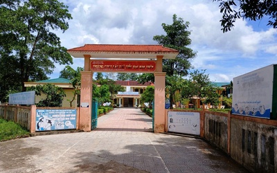 Vụ 40 học sinh ngộ độc: Hiệu trưởng, hiệu phó sắp bị kiểm tra