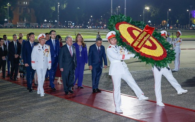 Tổng Thư ký Liên Hợp Quốc vào Lăng Viếng Chủ tịch Hồ Chí Minh