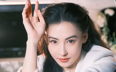 Trương Bá Chi tiết lộ "bị" con trai 18 tuổi quản lý chặt chẽ