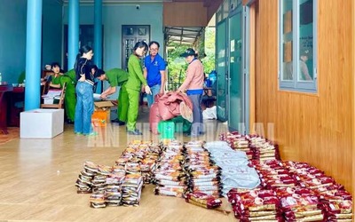 Tạm giữ hình sự giám đốc cơ sở nghi sản xuất cà phê giả