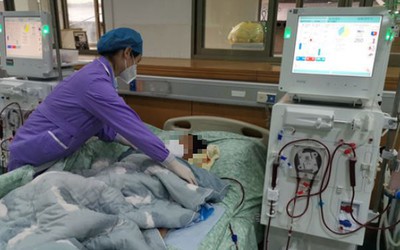 Người phụ nữ 28 tuổi suy đa tạng vì thường xuyên uống thứ nước nhiều người mê