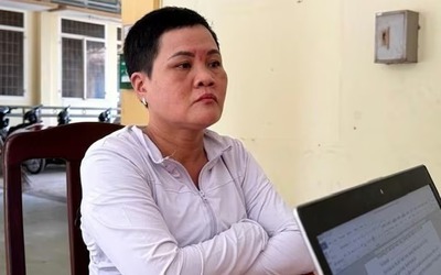 Bắt nữ quái vờ mua vé số rồi cướp điện thoại của người tàn tật