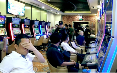 Ca sĩ Thế Vũ "ném" hơn 112 tỷ đồng vào sới bạc nghìn tỷ tại King Club