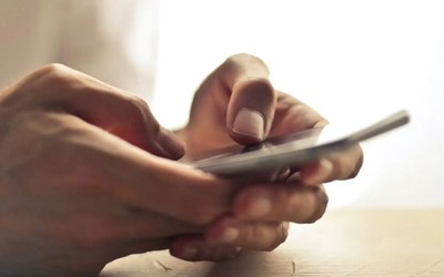 Chồng phải bồi thường vì lưu tên vợ trong danh bạ bằng biệt danh "nhạy cảm"