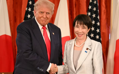 Ông Trump ca ngợi “cái bắt tay mạnh mẽ” của tân Thủ tướng Nhật Bản