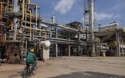 An ninh năng lượng EU “vẫn nguyên vẹn” dù 2 gã khổng lồ dầu Nga bị trừng phạt