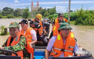 Lãnh đạo tỉnh Lâm Đồng vào vùng tâm lũ, chỉ đạo khẩn cấp hỗ trợ hộ dân bị ngập sâu