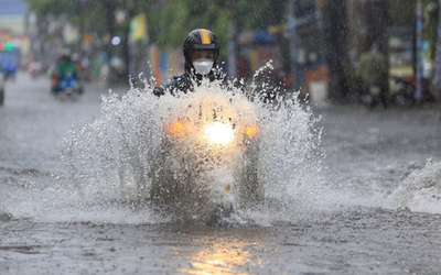 Bão số 11 suy yếu thành áp thấp nhiệt đới, Hà Nội đề phòng mưa to, dông lốc