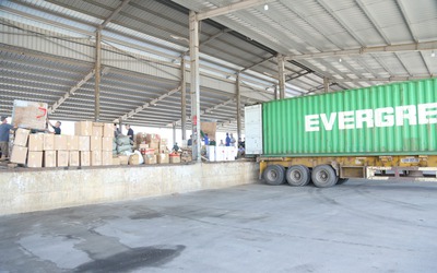 Triệt phá đường dây buôn lậu qua cửa khẩu, tạm giữ 9 đối tượng