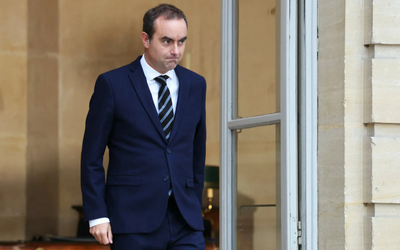 Thủ tướng Pháp Lecornu từ chức chỉ vài giờ sau khi công bố Nội các mới