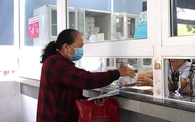 Trường hợp dừng đóng BHYT nhưng vẫn được chi trả 100% chi phí khám chữa bệnh, ai cũng nên biết