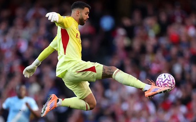 Arsenal âm thầm thực hiện động thái đặc biệt với thủ môn David Raya