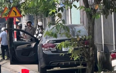 Điều tra vụ phát hiện thi thể cô gái trong xe ô tô đậu bên đường