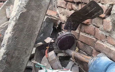 5 người trong gia đình tử vong khi mái nhà đổ sập trong đêm