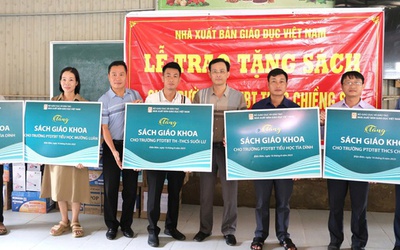 Nhà xuất bản Giáo dục Việt Nam dành 20 tỷ đồng hỗ trợ học sinh vùng bão lũ