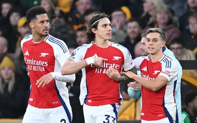 Arsenal nhận tin dữ, HLV Arteta đứng ngồi không yên