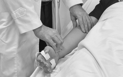 Người đàn ông 40 tuổi nguy kịch sau khi ăn món "vạn người mê"