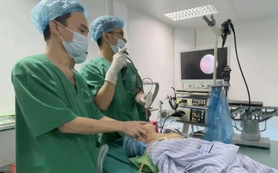 Bé trai 3 tuổi đi làm răng bị thứ đáng sợ rơi vào đường thở