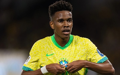 HLV Ancelotti khẳng định Chelsea “may mắn” khi sở hữu tài năng Brazil