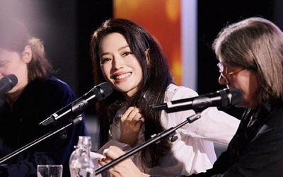 Ở tuổi U50 Thư Kỳ lần đầu giãi bày nỗi niềm mong con