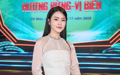 Hoa hậu Lý Kim Thảo mặc áo bà ba khoe nhan sắc rạng ngời