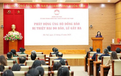 Hơn 112 tỷ đồng gửi tới đồng bào các tỉnh miền Trung, Tây Nguyên đang chịu thiệt hại nặng nề do bão lũ gây ra