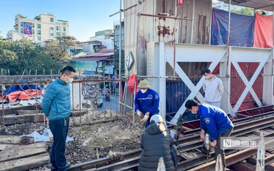 Hà Nội: Cận cảnh tu sửa cầu Trần Nhật Duật